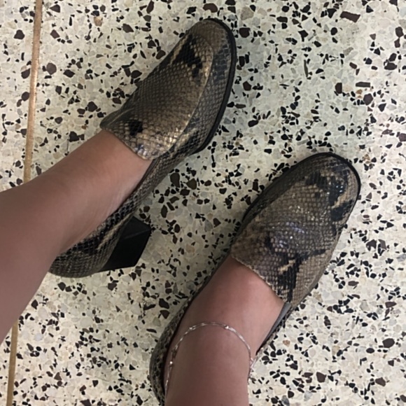 Absolutely amazing shoes. Size 8. Evan-Picone brand. Made in Spain - Picture 4 of 12